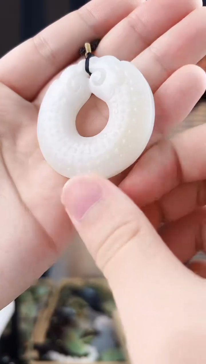 颈饰未镶嵌和田玉拍一发一，多样性发货