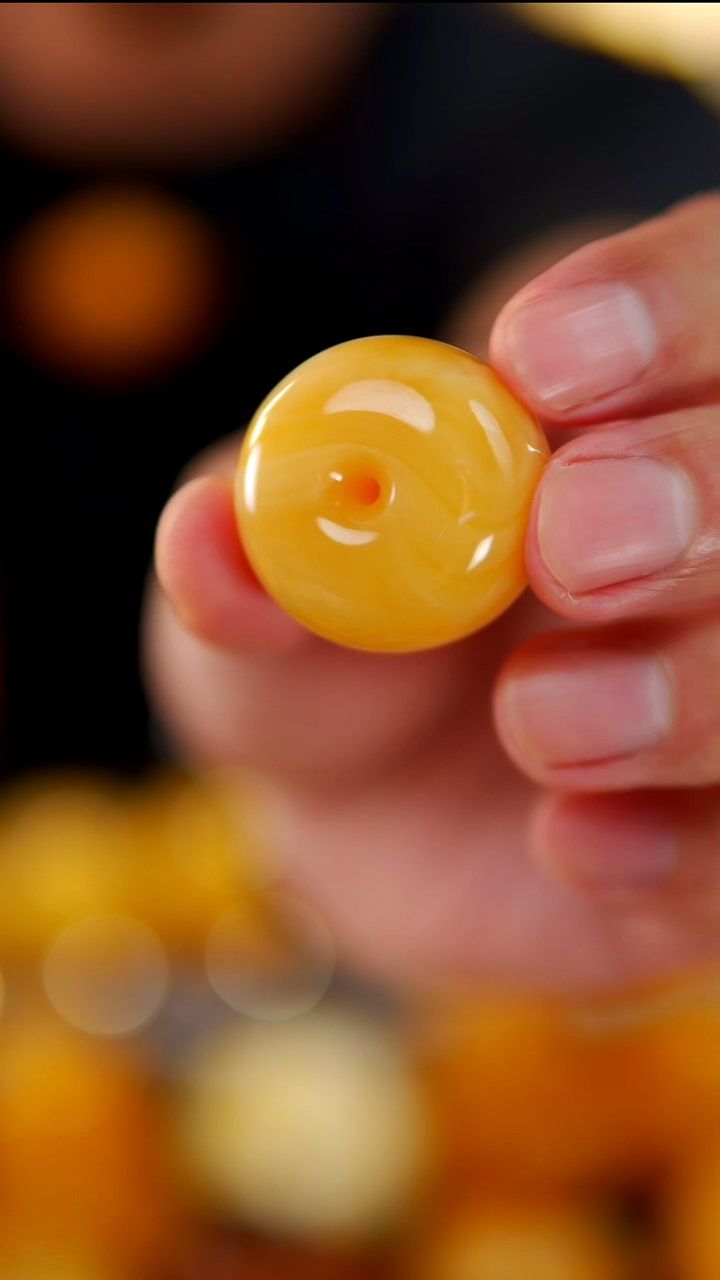 裸石琥珀未镶嵌13.89焦皮料平安扣