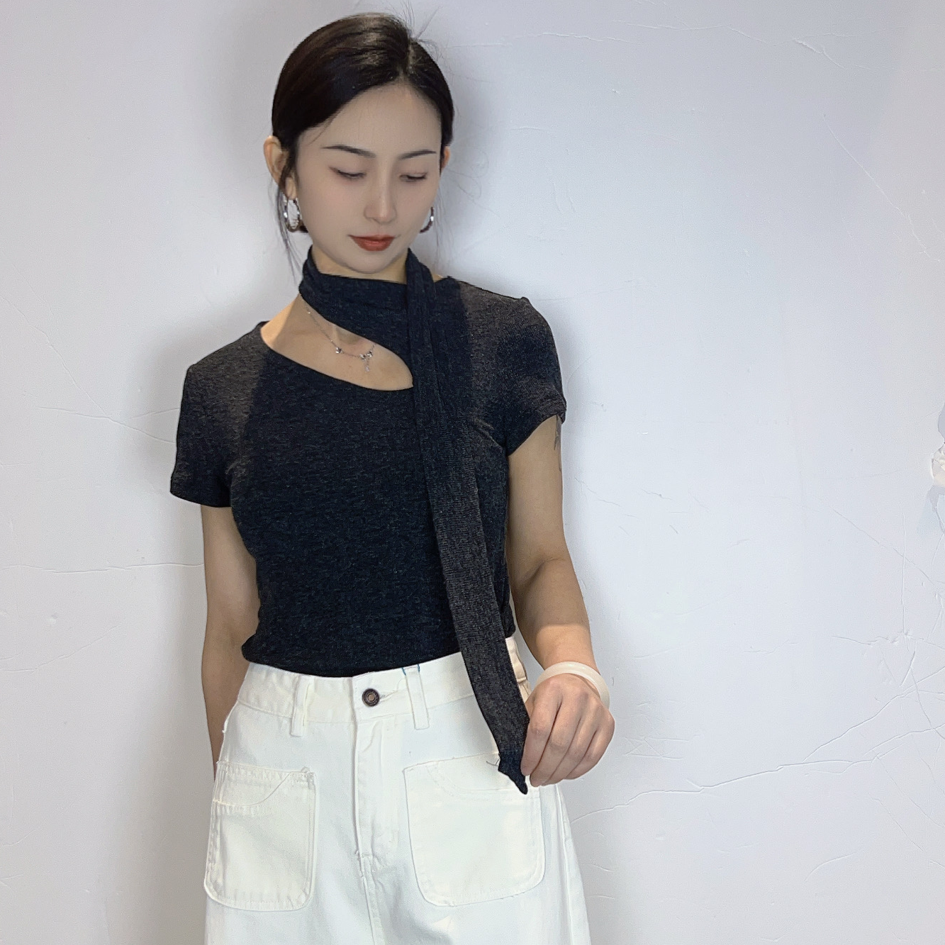 朵拉格格短袖流苏休闲风V领常规款T恤圆领女士夏季打底衫网红拼接
