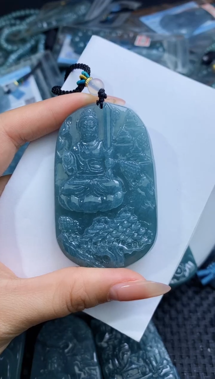 【闪购商品】翡翠颈饰未镶嵌             