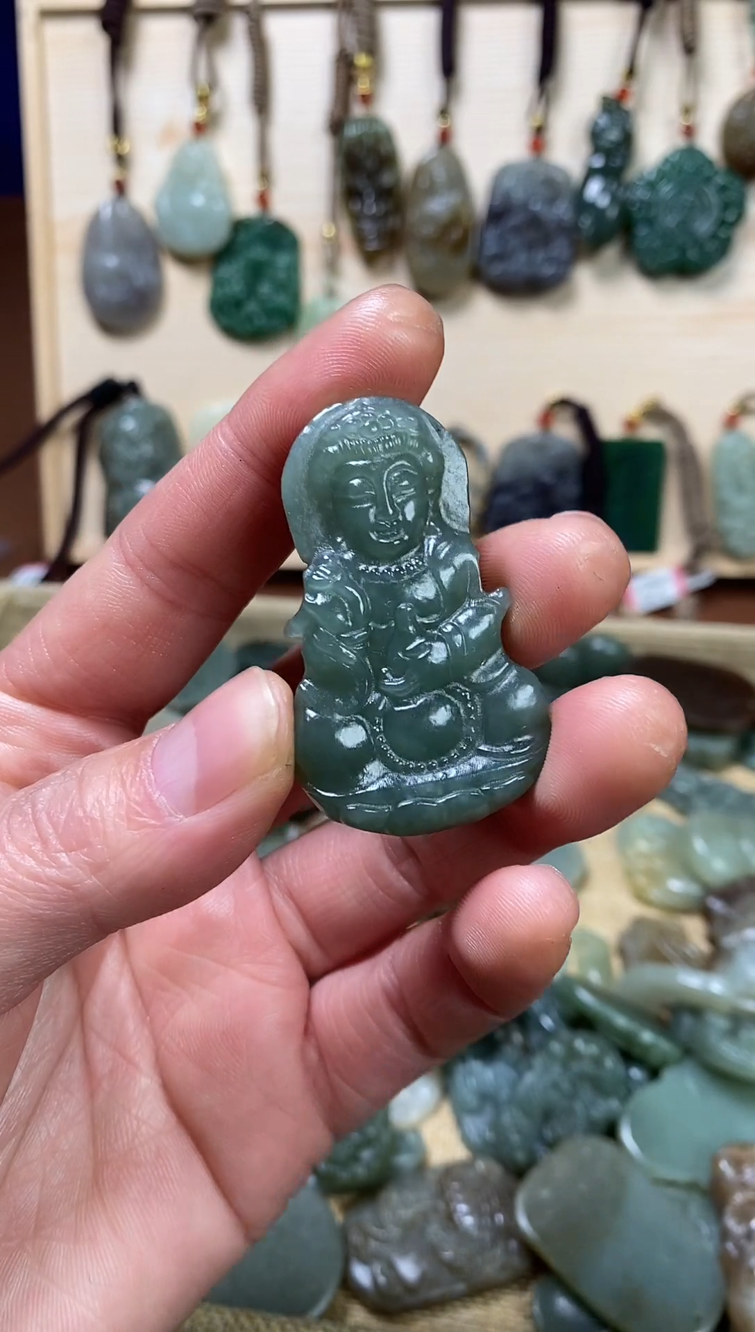 颈饰未镶嵌和田玉1