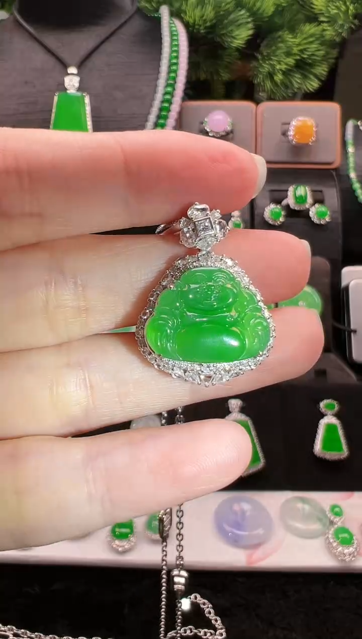 【闪购商品】翡翠吊坠(不含链)18K金镶嵌高冰满绿佛公吊坠