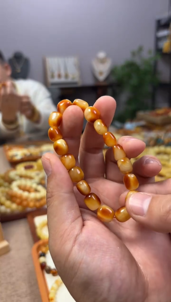 【闪购商品】蜜蜡裸石未镶嵌手串