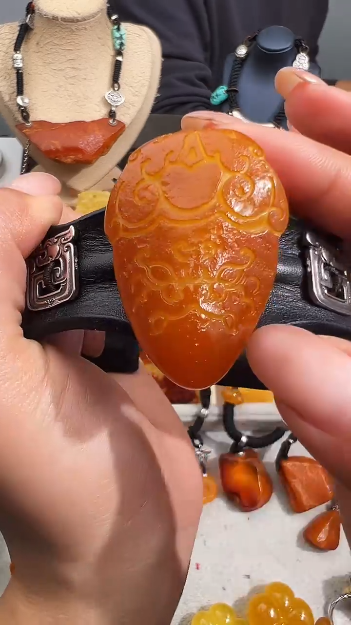 【闪购商品】蜜蜡裸石未镶嵌似玉