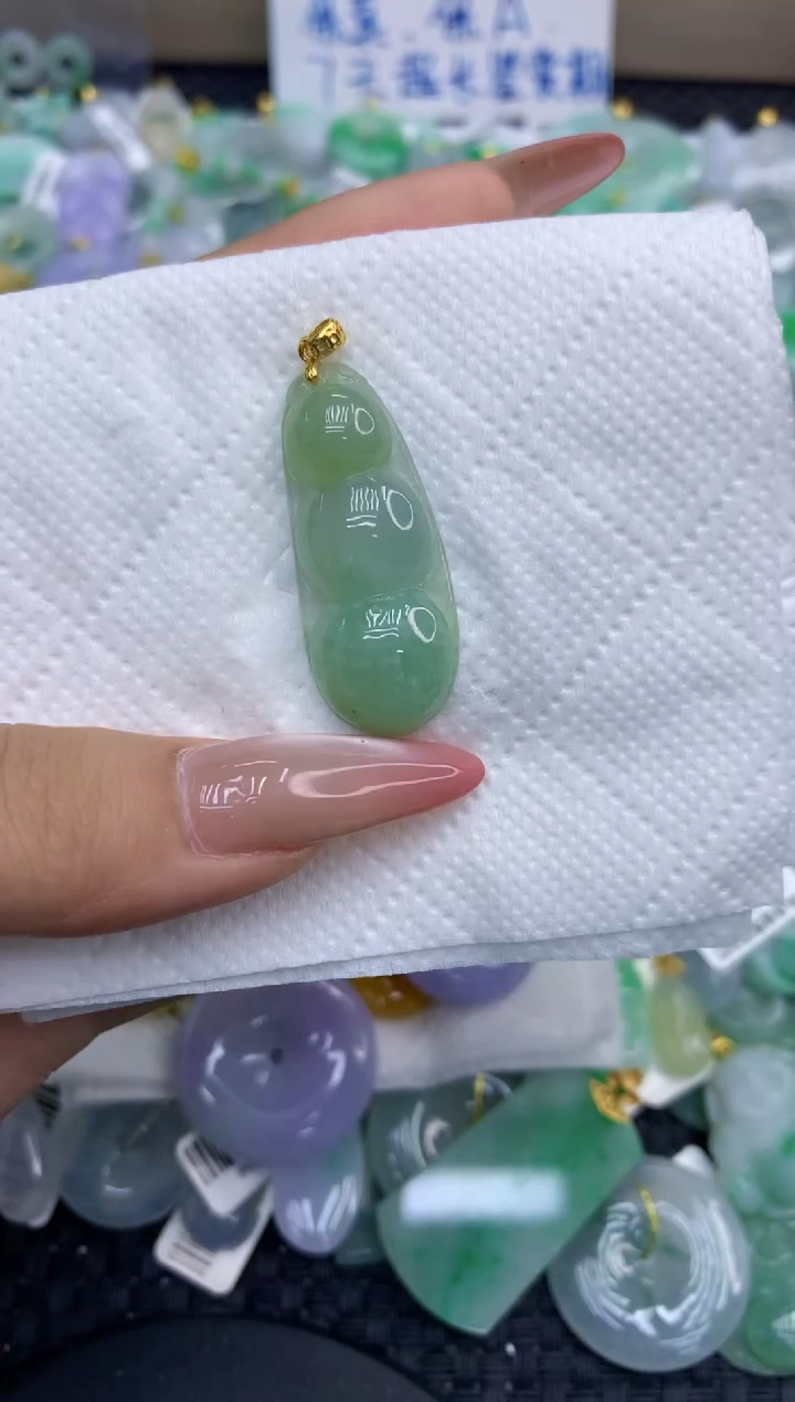颈饰未镶嵌翡翠天然缅甸A货翡翠