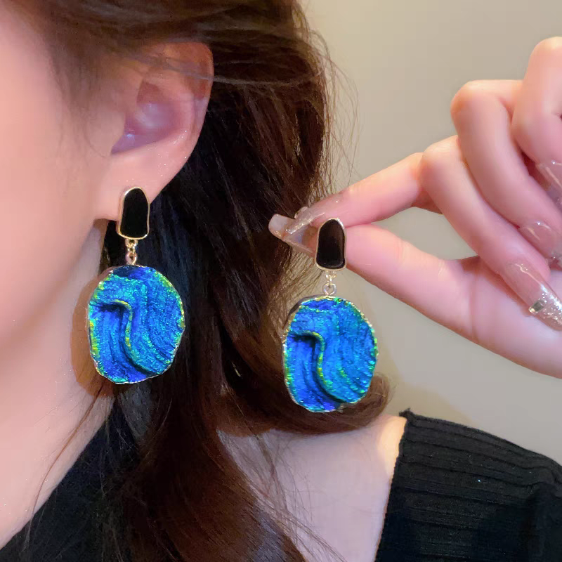 钛钢耳饰 克莱因蓝耳钉2025年新款潮耳环女高级感轻奢小韩国网红