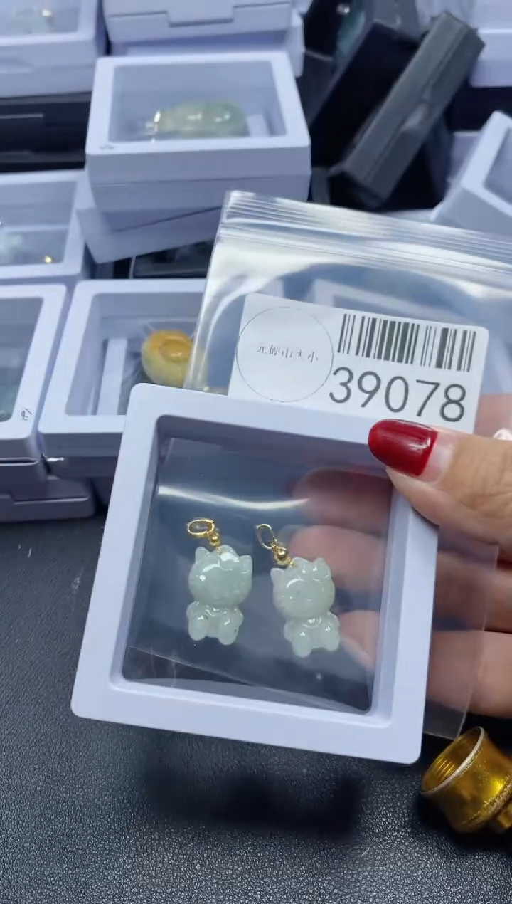 【闪购商品】翡翠吊坠(不含链)未镶嵌39078