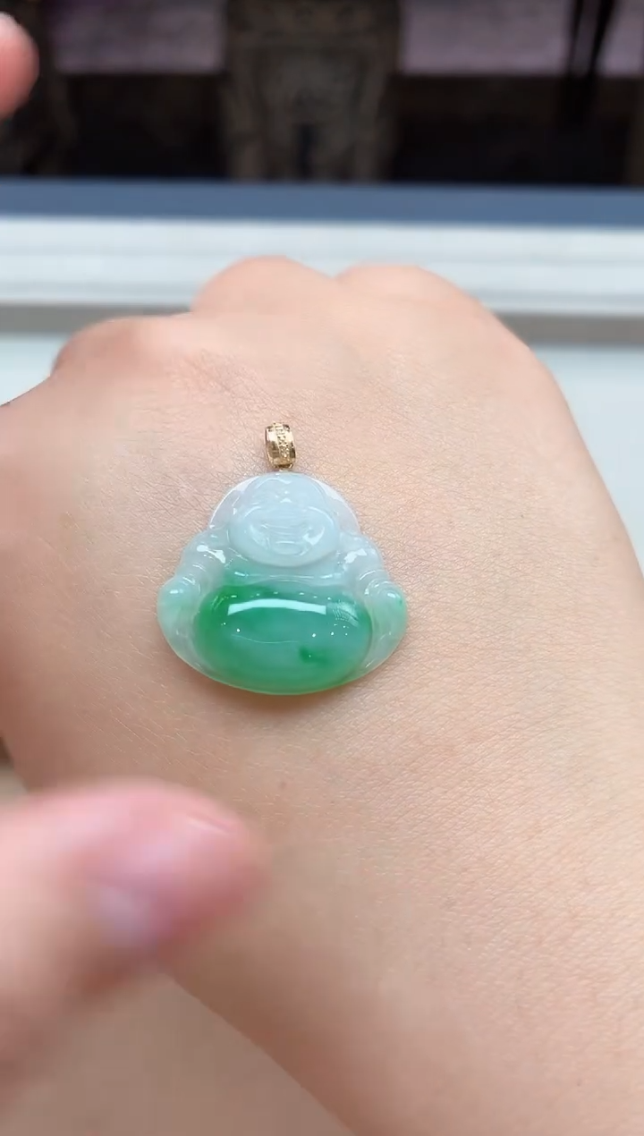 翡翠18K金镶嵌颈饰佛公