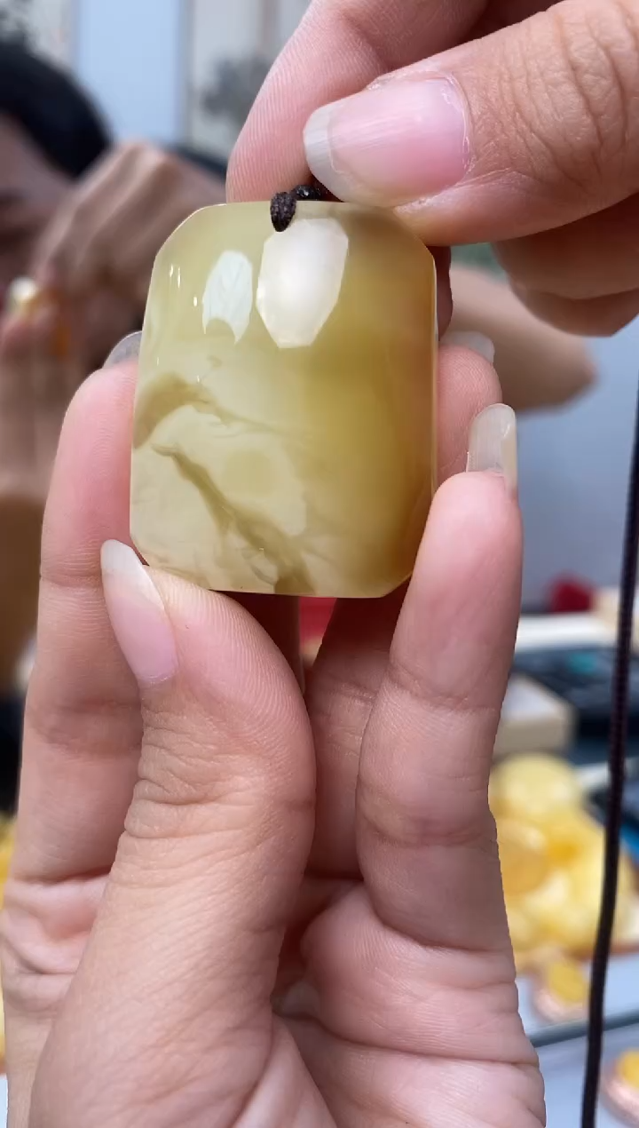 【闪购商品】琥珀裸石未镶嵌天然琥珀蜜蜡牌子