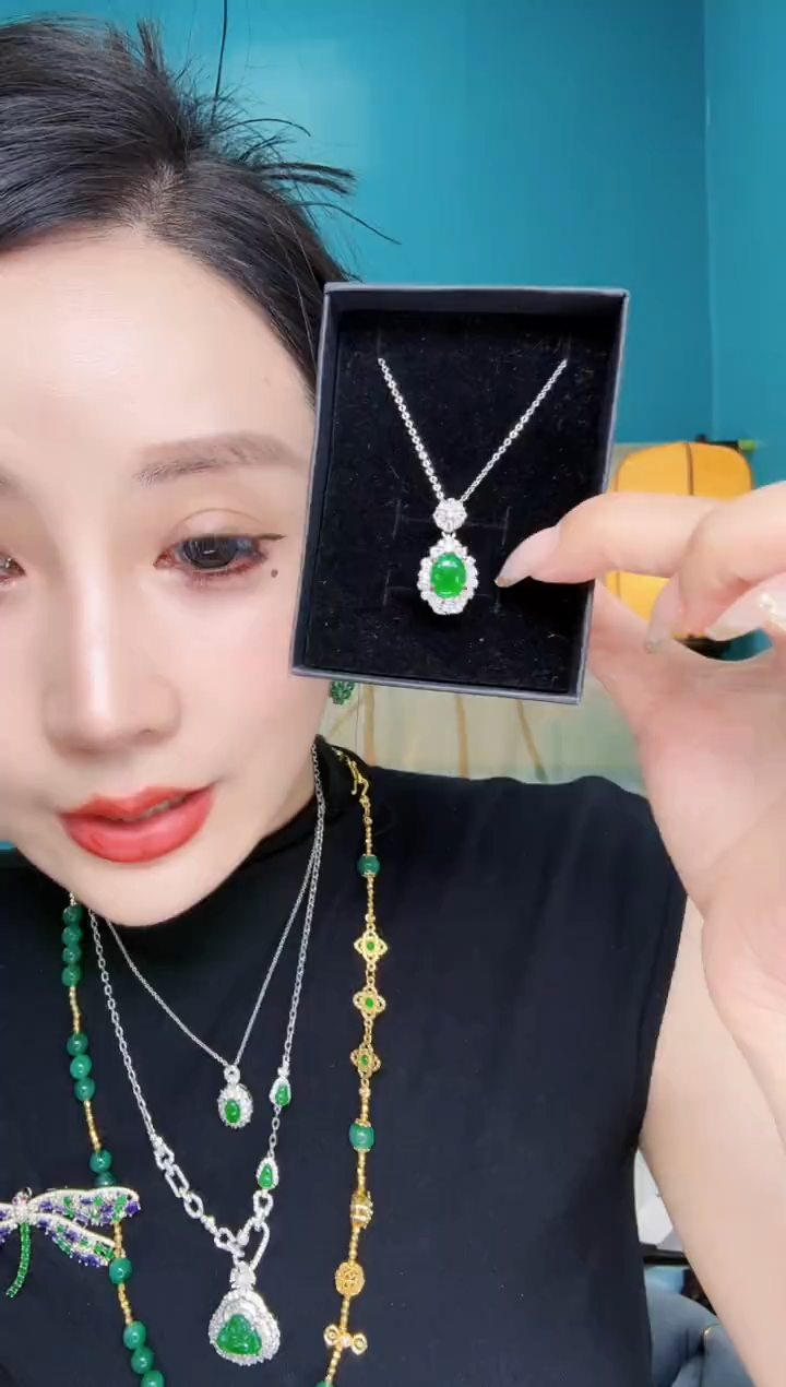 翡翠未镶嵌颈饰吊坠（不含链）