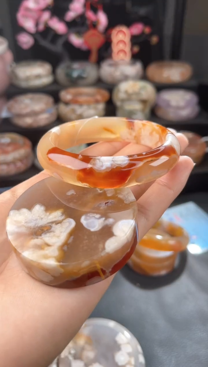 【闪购商品】石英质玉手镯未镶嵌57