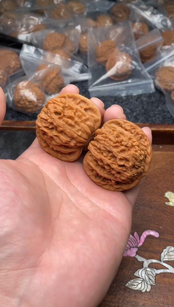 【闪购商品】文玩核桃把件G134号43尺四座楼