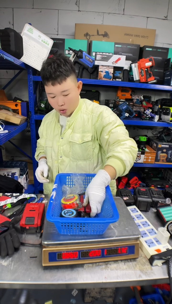 阿* 二手工具听讲解看图片下单 没有运费险084