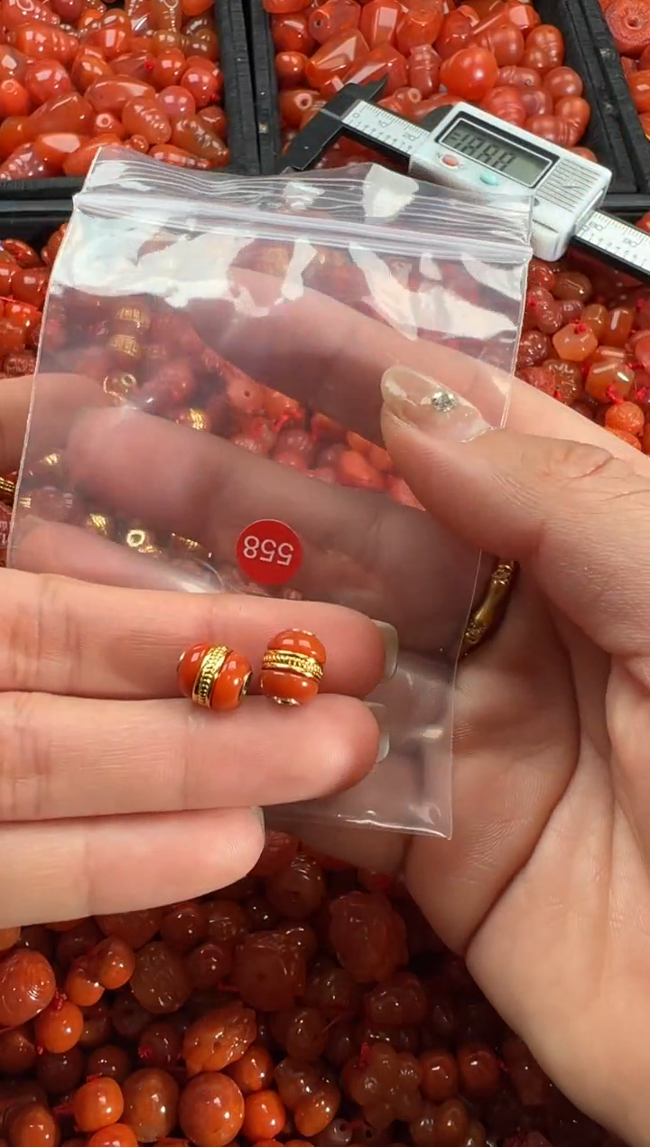 【闪购商品】南红玛瑙颈饰未镶嵌1