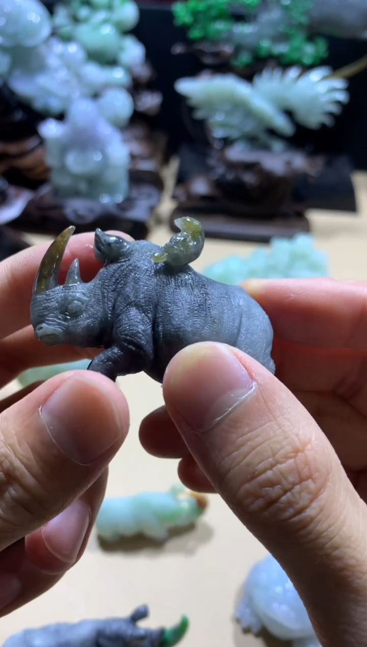 【闪购商品】翡翠摆件未镶嵌翡翠摆件