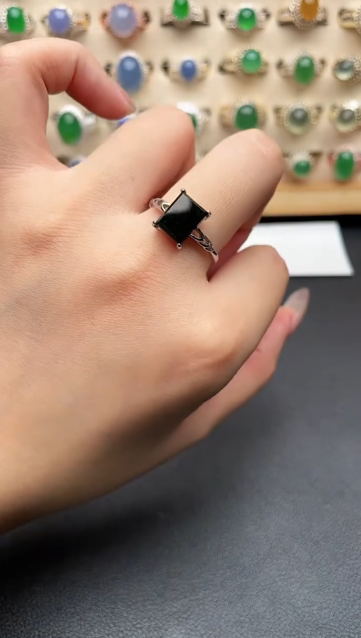 银S925镶嵌戒指翡翠一物一证一礼盒