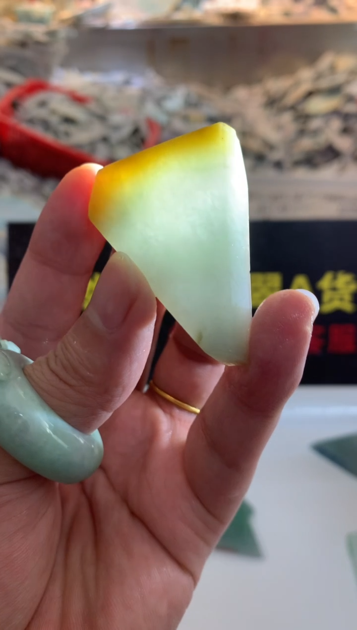 裸石翡翠0朱0翡翠珠宝847