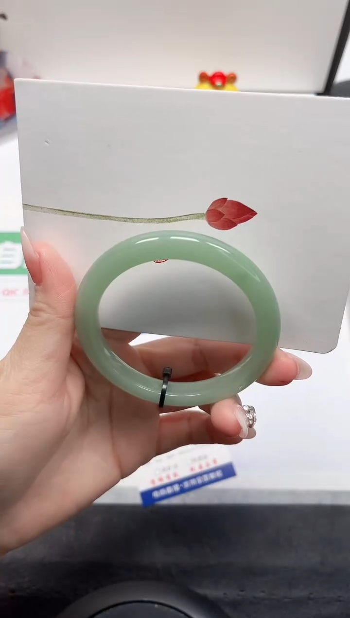 【闪购商品】石英质玉手镯未镶嵌264-56