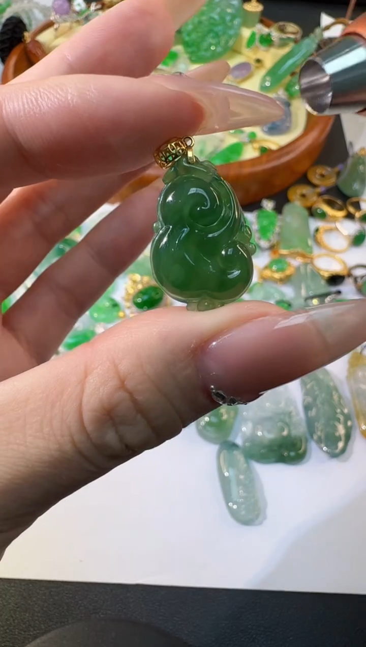 【闪购商品】翡翠颈饰18K金镶嵌缅甸翡翠A货吊坠