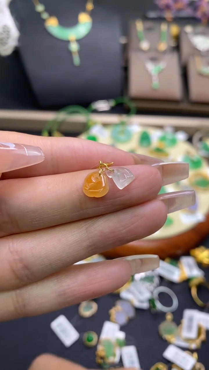 【闪购商品】翡翠颈饰18K金镶嵌净货13313