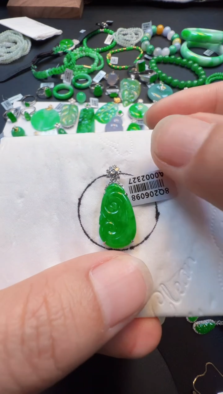 【闪购商品】定制翡翠18K金镶嵌2980元