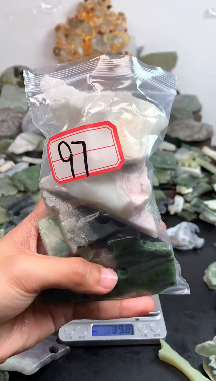 未镶嵌和田玉摆件97