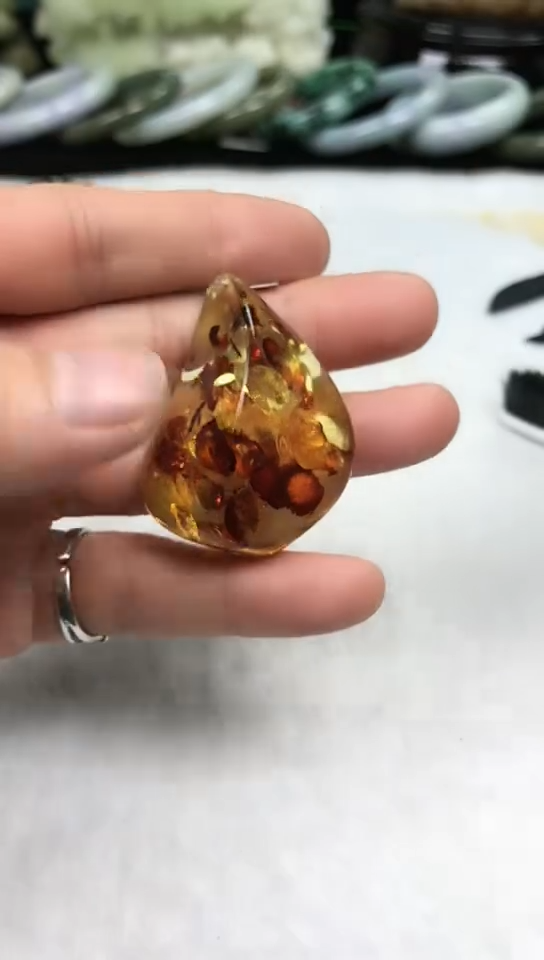 【闪购商品】琥珀（花珀）吊坠(赠链)未镶嵌吊坠