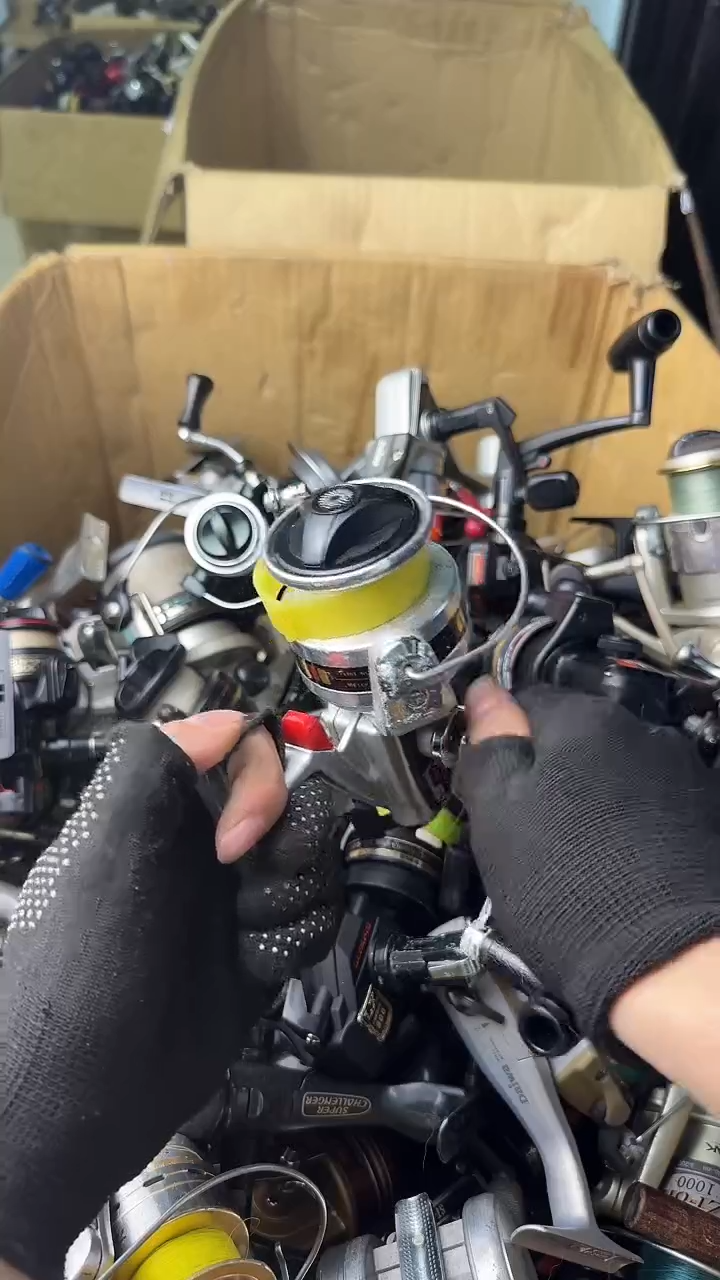 用****4微瑕钓鱼轮，直播间讲解为准，看清楚再拍，如有拆卸不退换