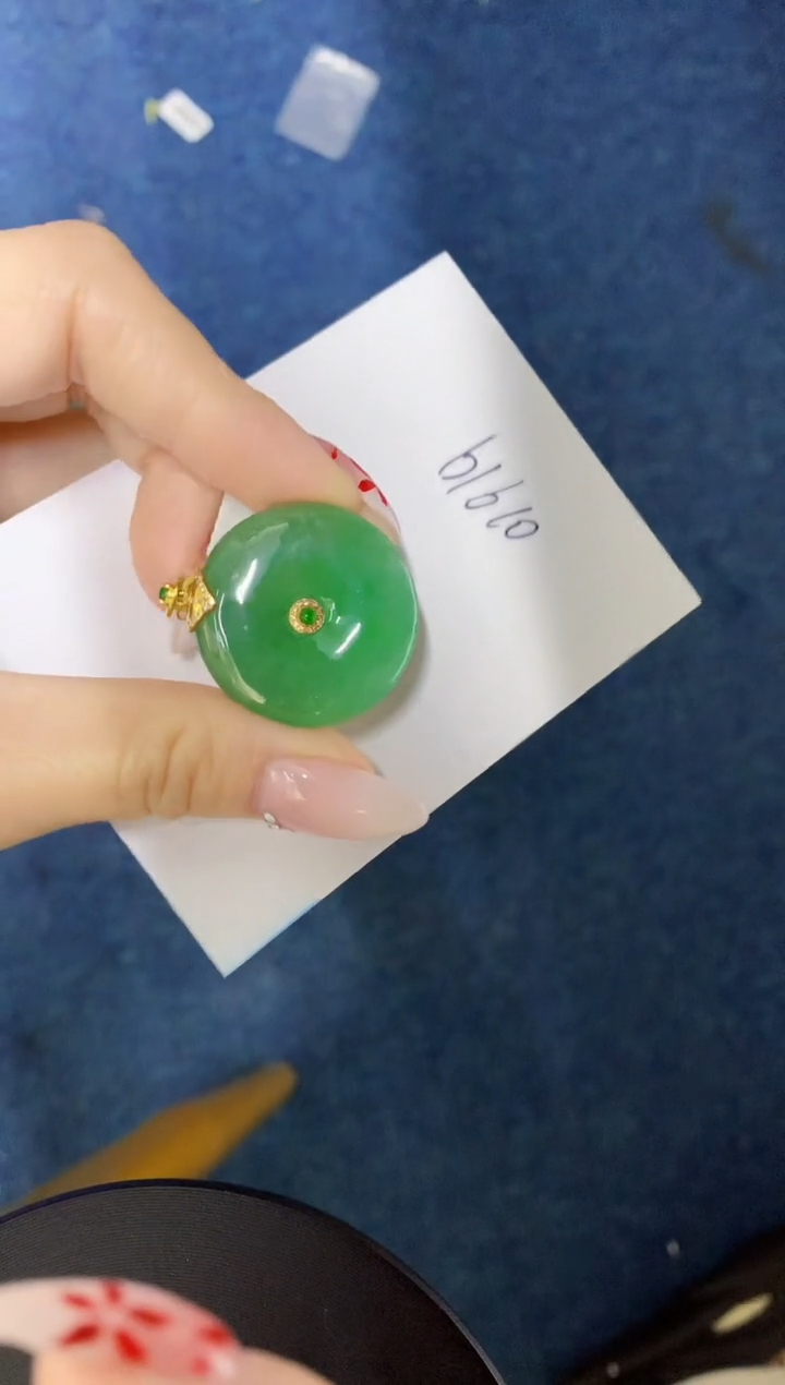 【闪购商品】翡翠颈饰18K金镶嵌0000000000