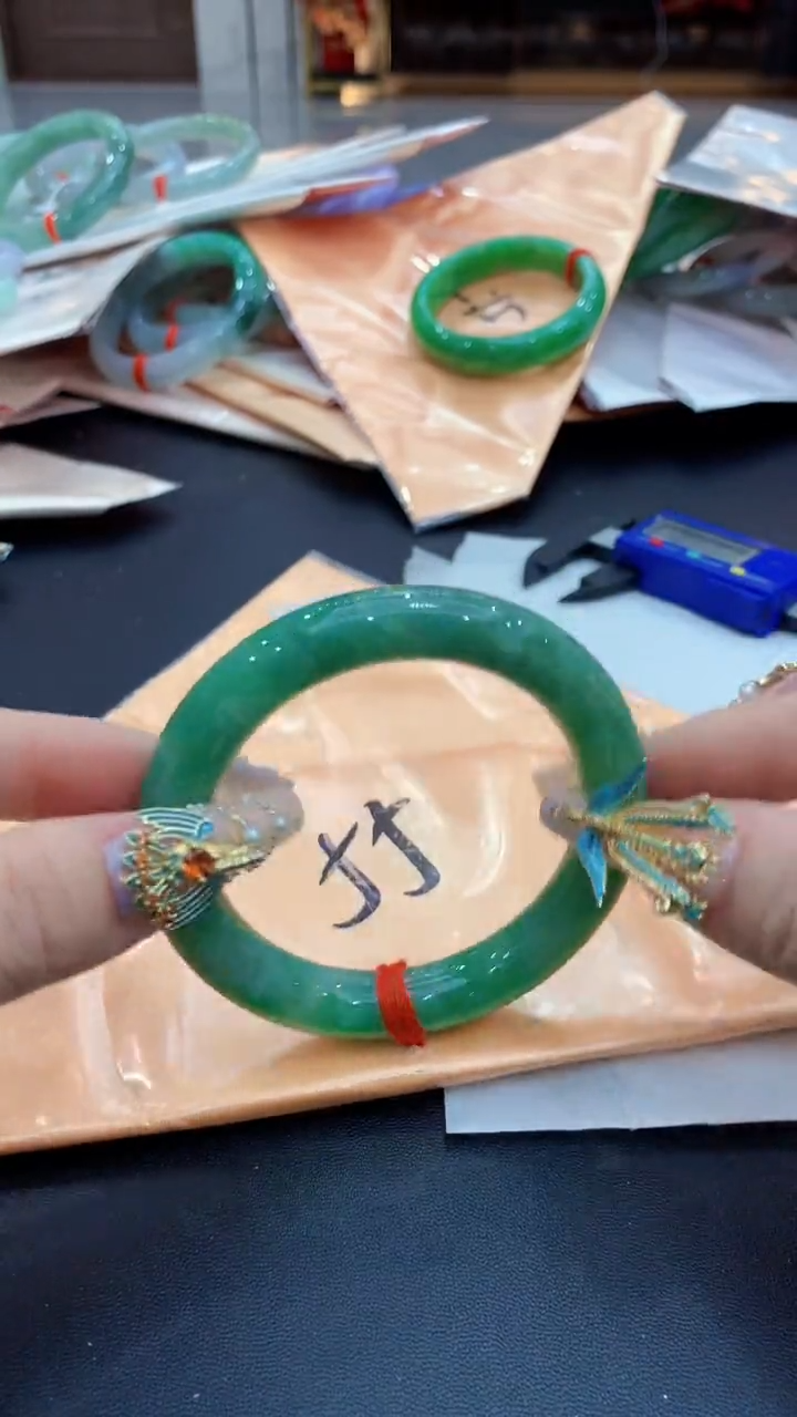 【闪购商品】翡翠手镯未镶嵌0934633915