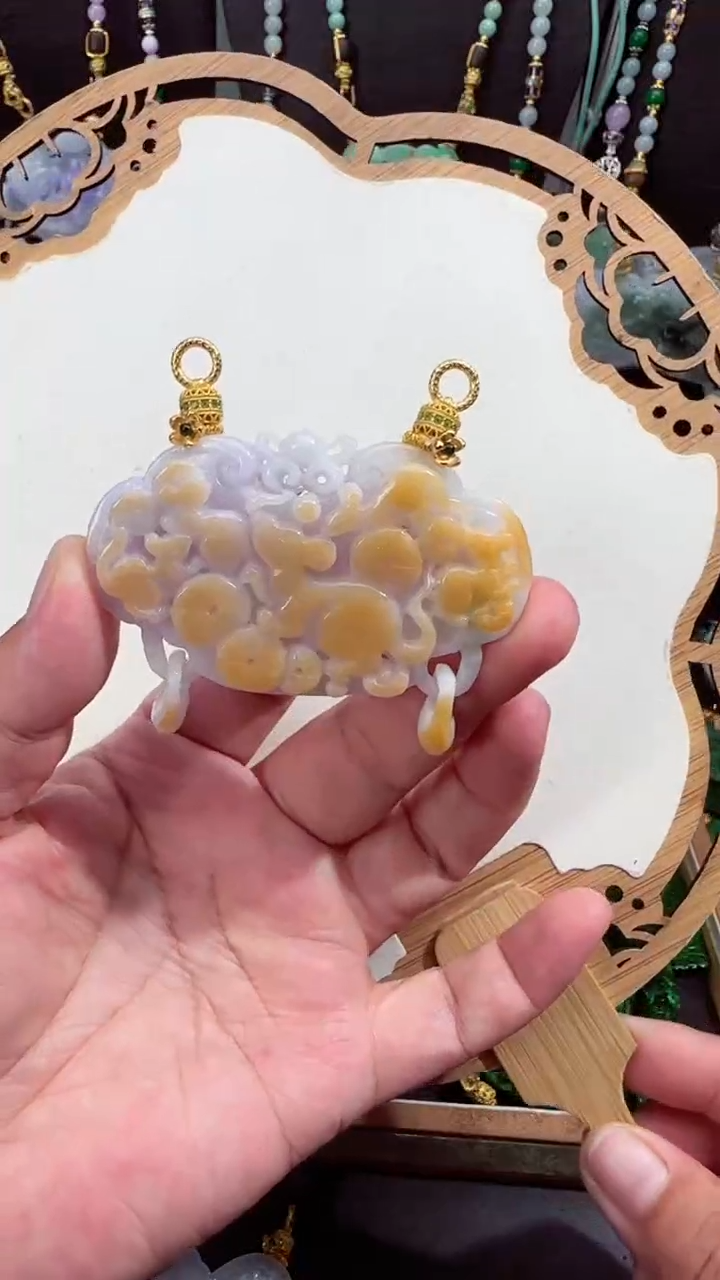 翡翠未镶嵌颈饰吊坠