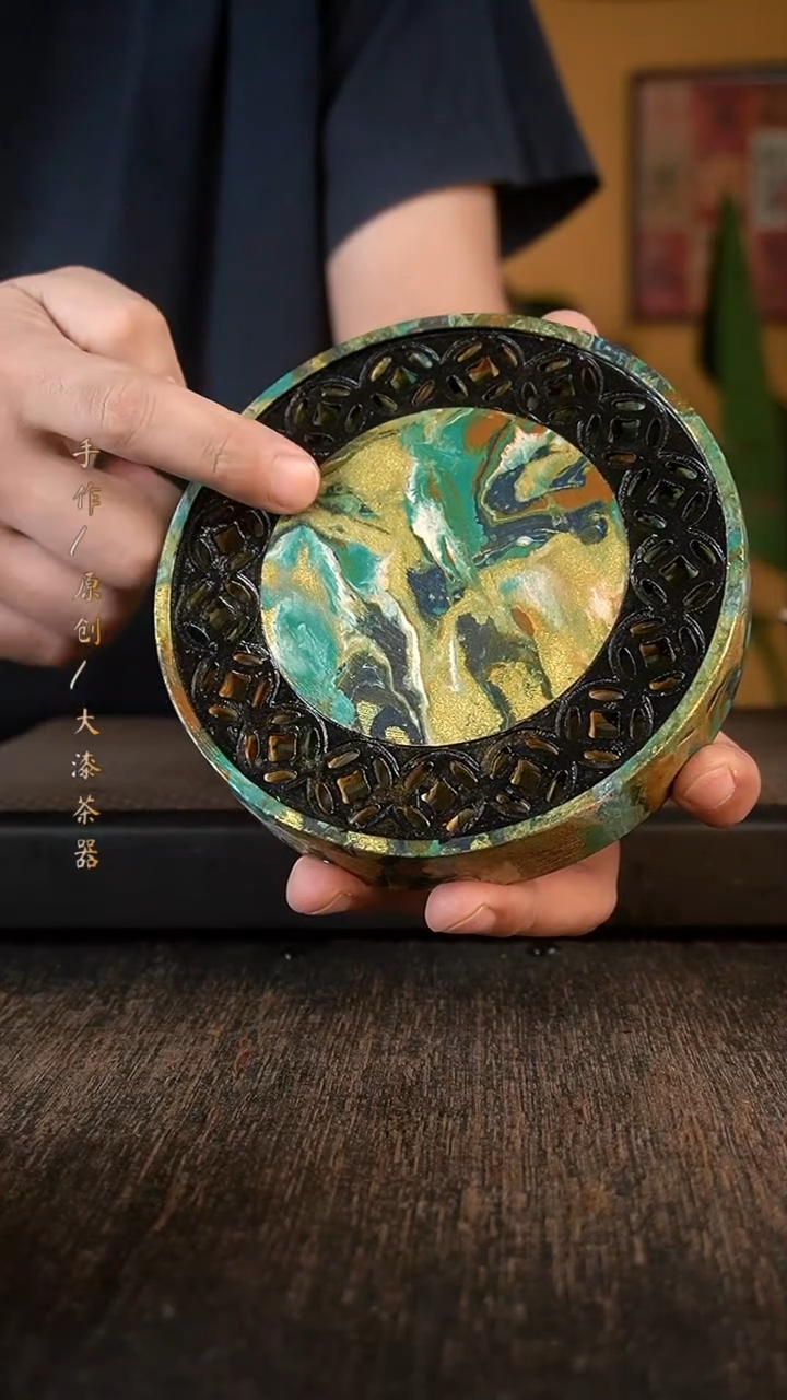 大漆蓄水壶承861