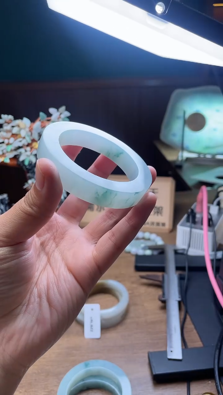 【闪购商品】定制翡翠手镯未镶嵌定制