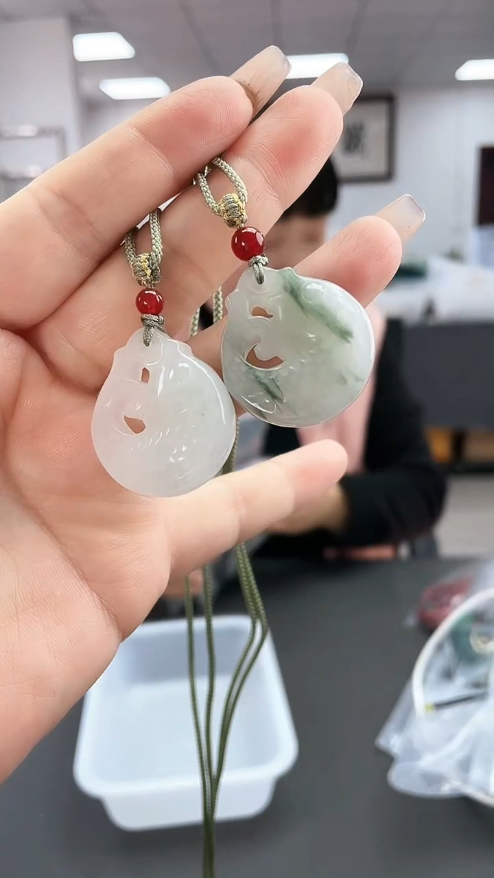 【闪购商品】石英质玉1未镶嵌连年有余