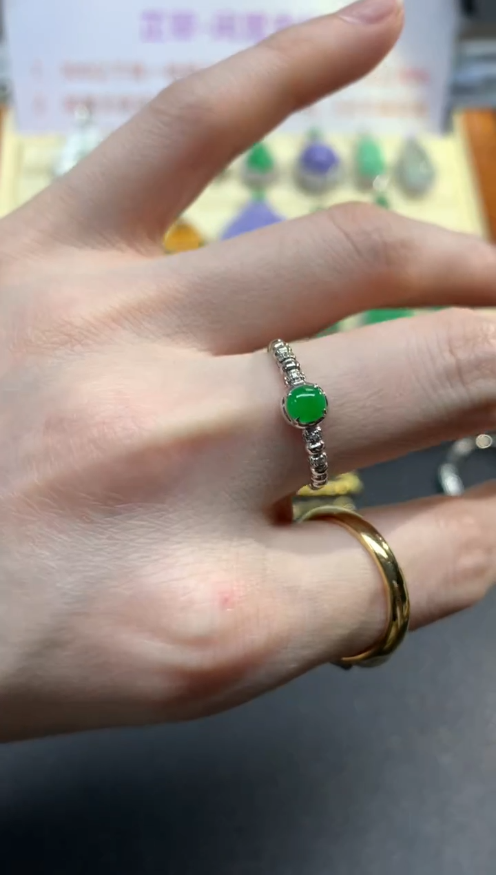 18K金镶嵌戒指翡翠戒指|2200+220