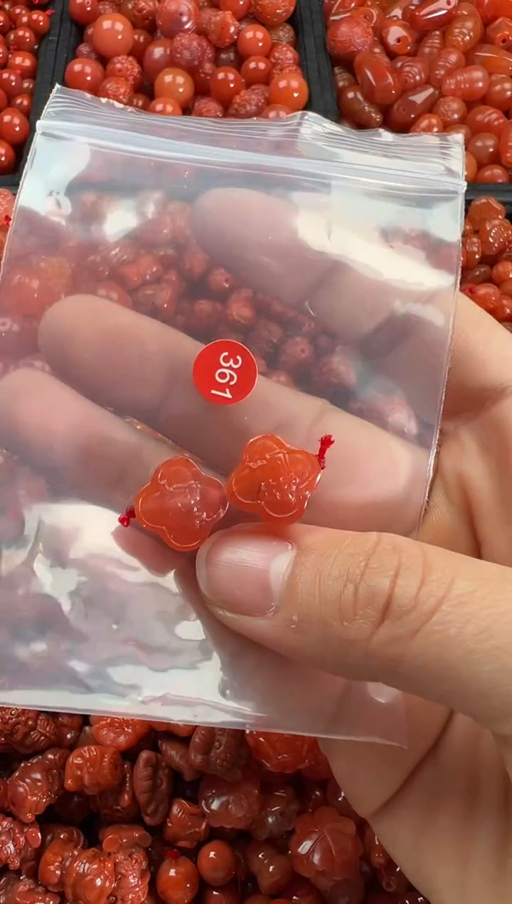 【闪购商品】南红玛瑙颈饰未镶嵌1