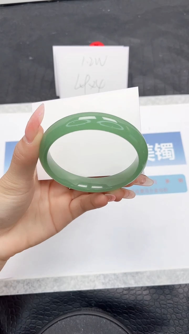 【闪购商品】石英质玉手镯未镶嵌L116-60.1