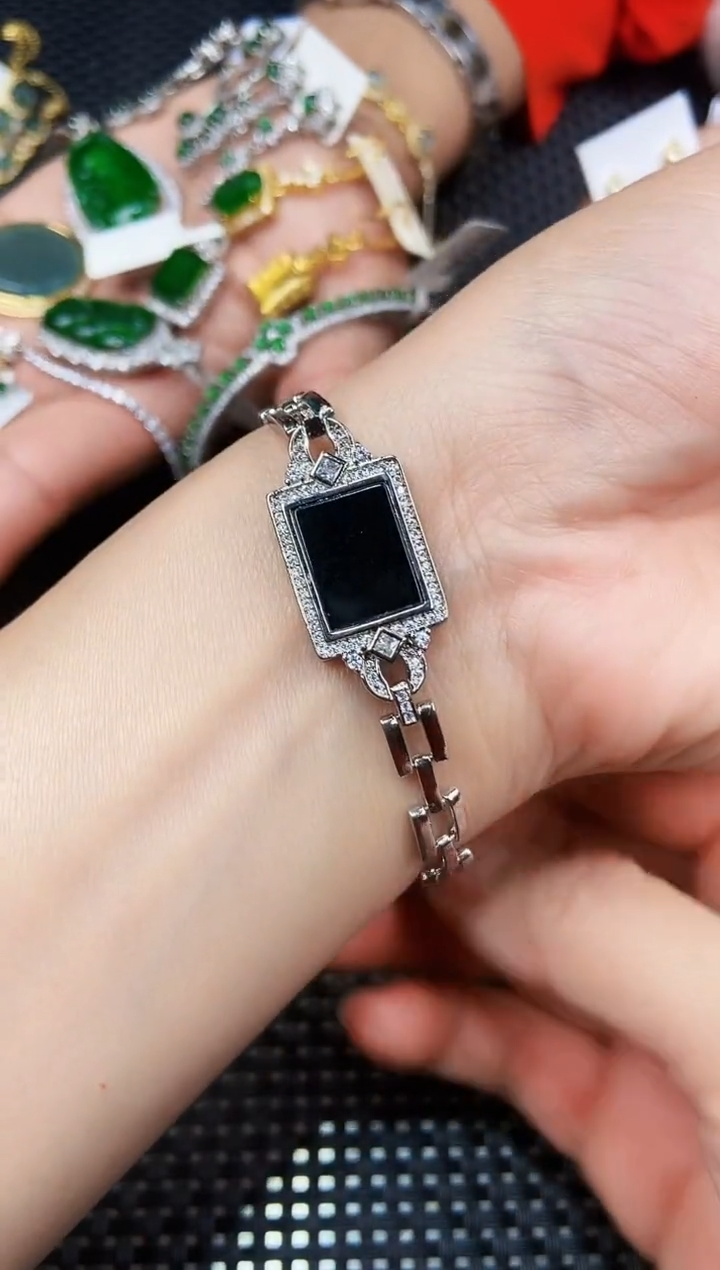 【闪购商品】翡翠手链未镶嵌111111111