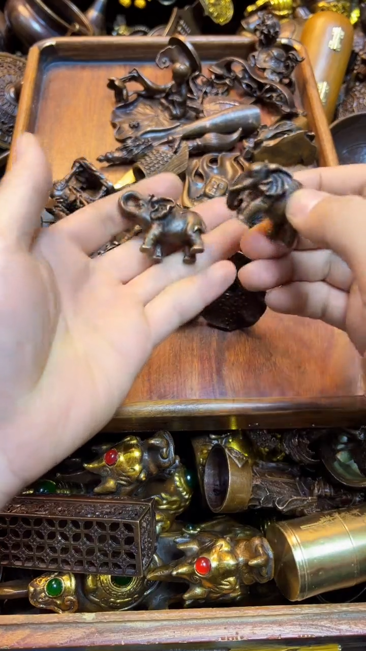 1案台摆件 物品摆件