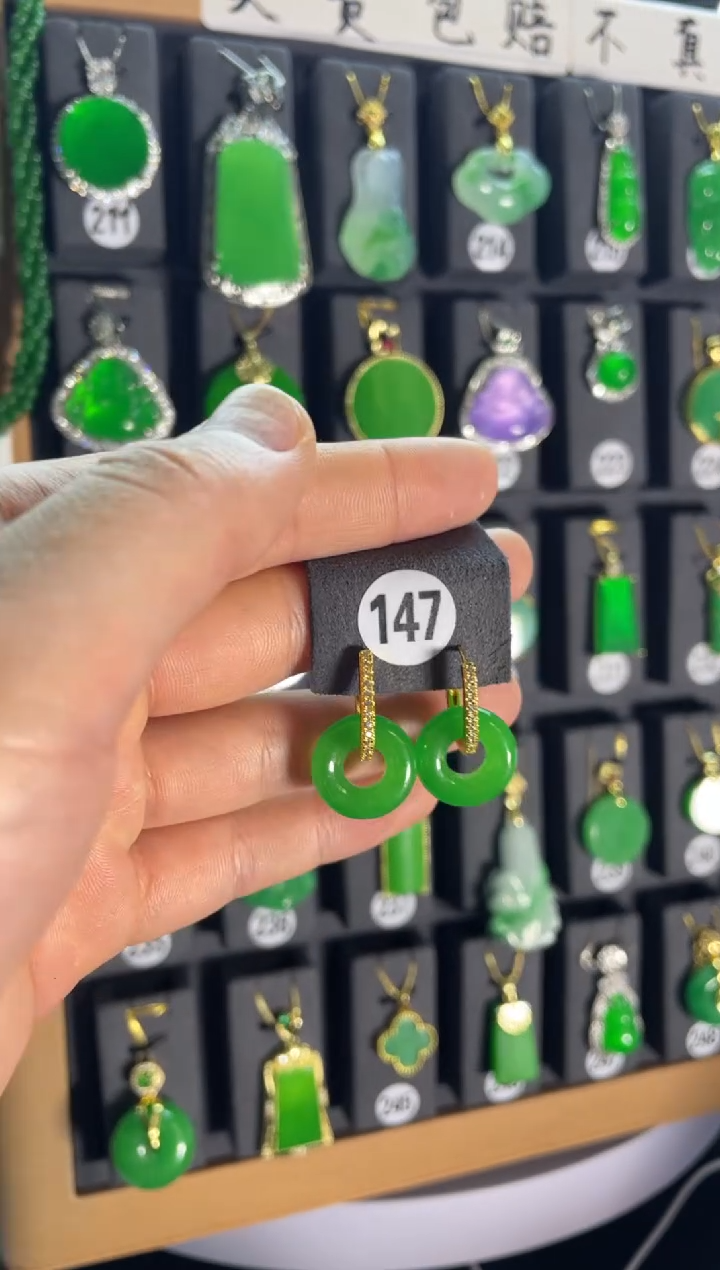 【闪购商品】翡翠颈饰银S925镶嵌147....