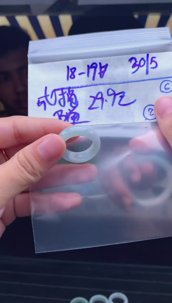 定制翡翠未镶嵌2毛货需精细抛光拍一发一