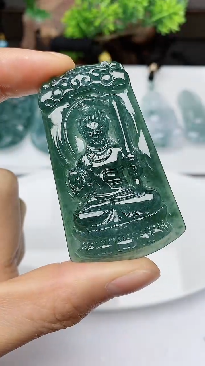 【闪购商品】翡翠颈饰未镶嵌         