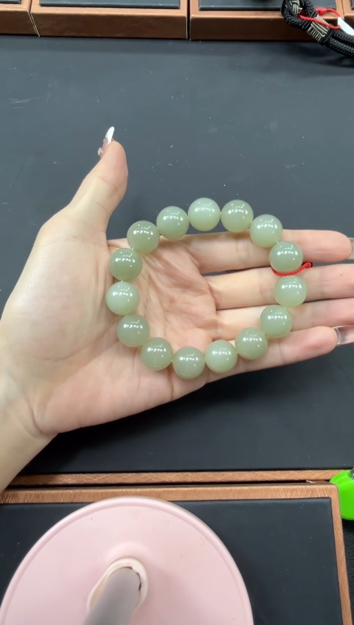 【闪购商品】和田玉手串未镶嵌且末微色差近矿卡14手串