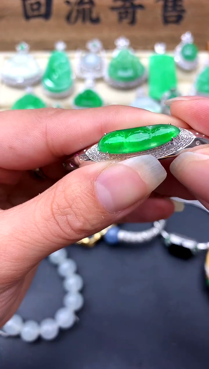 【闪购商品】翡翠手镯18K金镶嵌600-中国好珍宝