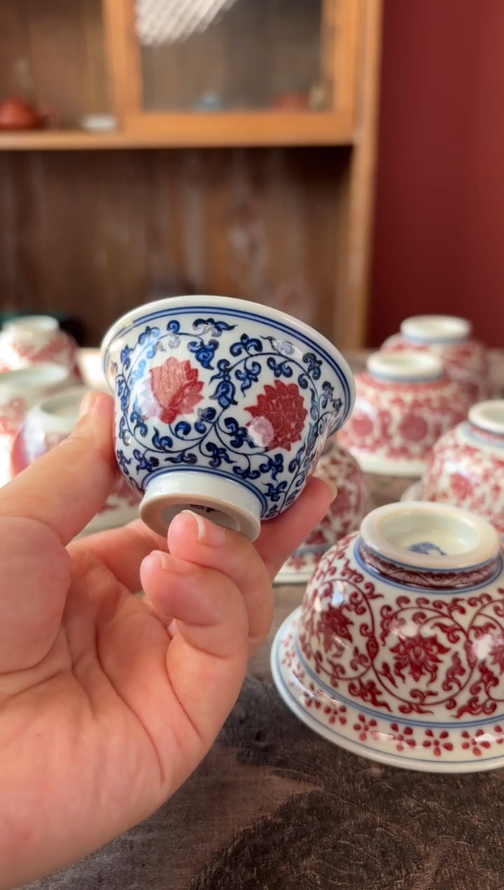 青花釉里红缠枝迷你压手碎甲发货