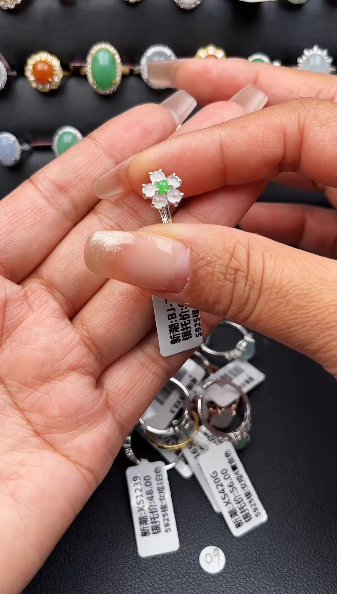 【闪购商品】翡翠戒指银S925镶嵌缅甸天然A货翡翠S925银镶嵌