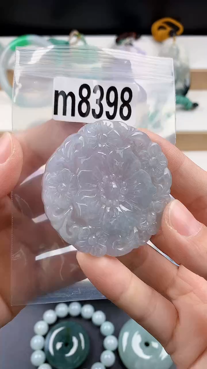 颈饰未镶嵌翡翠天然翡翠吊坠挂件