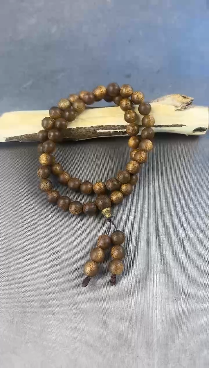 沉香沉香碎屑+芽庄白奇10手持圆珠沉42克+多样性发一