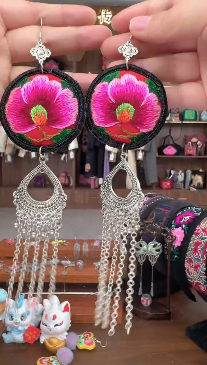 【闪购商品】织绣扶光苗绣传承49