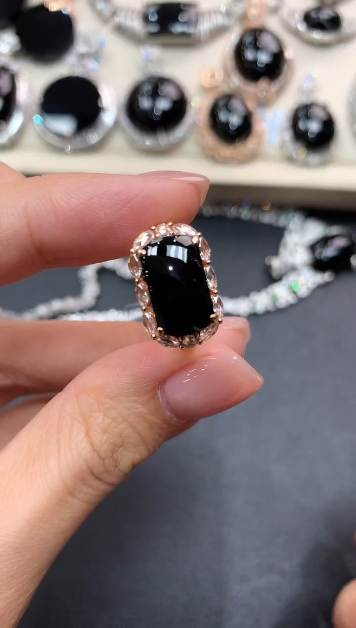 【闪购商品】翡翠戒指18K金镶嵌q140无鉴赏